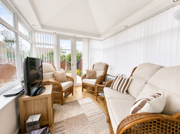 3 bed Town House for sale Image 11
