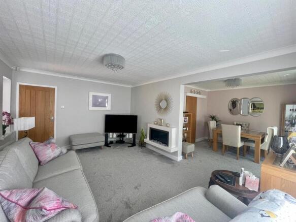 3 bed Detached for sale Image 4