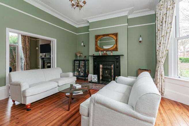 5 bed Terraced for sale Image 7