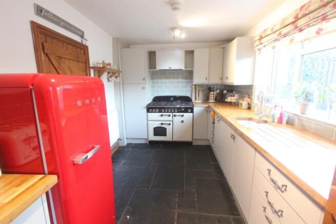 Kitchen.JPG