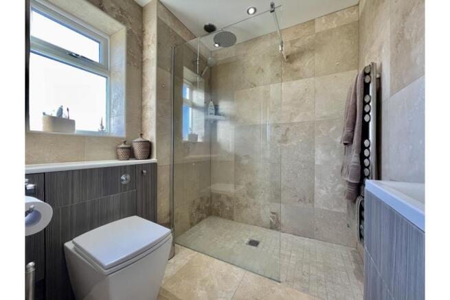 Master En-suite
