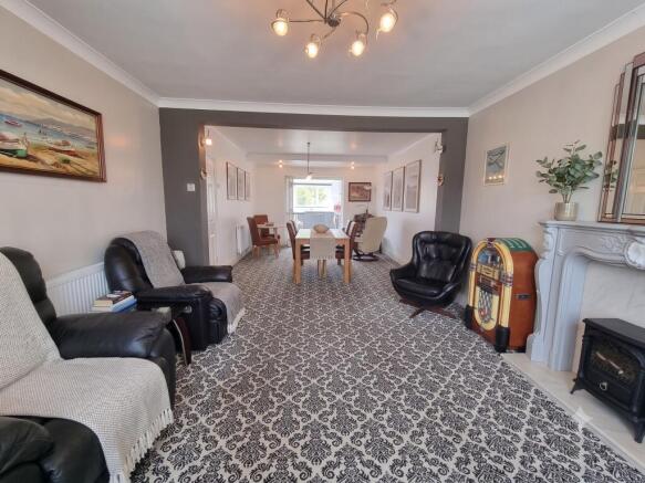 Lounge/Open Plan Dining Room