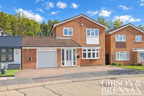 Falcon Way, Kingswood, SS16
