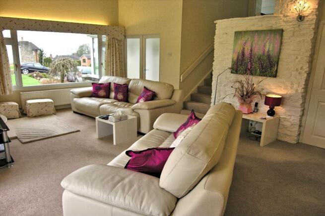 LOUNGE VIEW 3