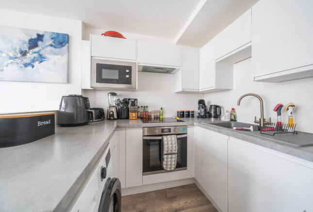 1435359-6-69c6547...