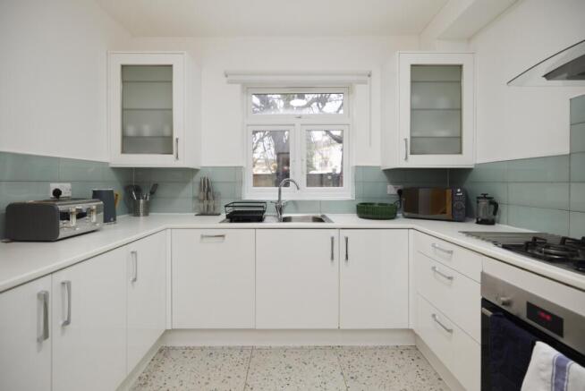 LN RAV 16 KITCHEN...