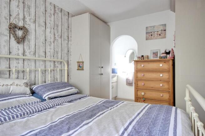 3 bed Detached for sale Image 9