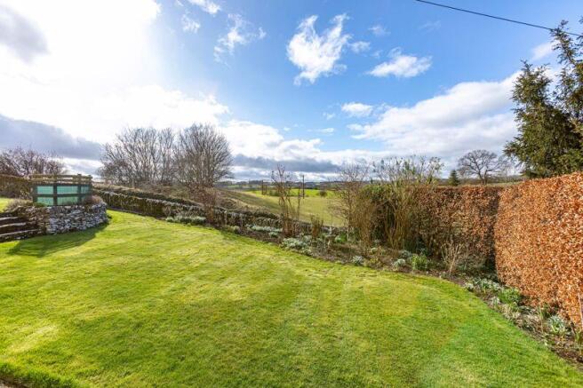 Garden & Views