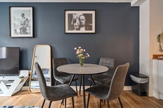 Kitchen/Reception
