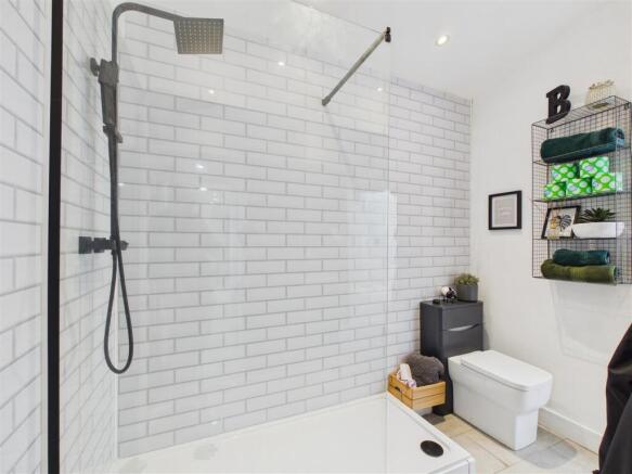 3 bed Semi-Detached for sale Image 12