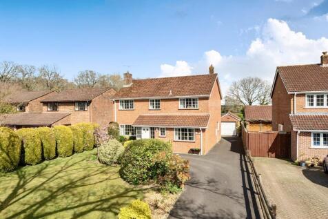 Lyndhurst Road, Landford, Salisbury, Wiltshire, SP5