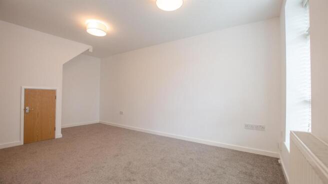1 bed Mews to rent Image 5