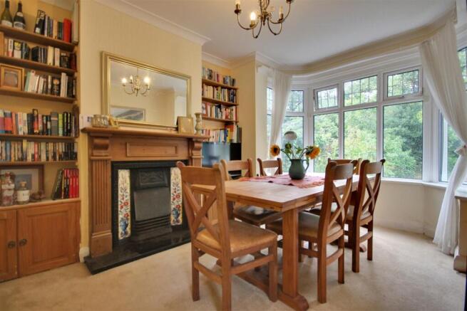 3 bed Semi-Detached for sale Image 6