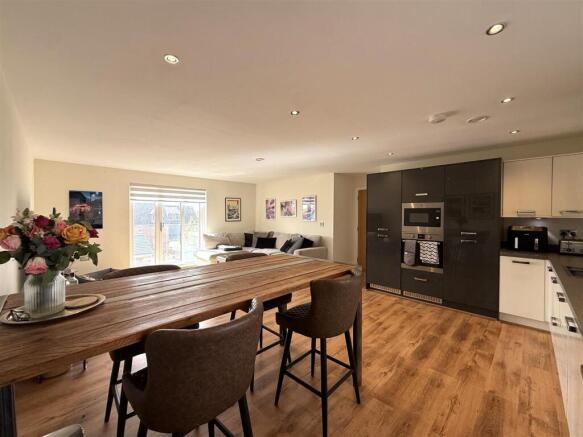 Open Plan Dining Kitchen and Lounge