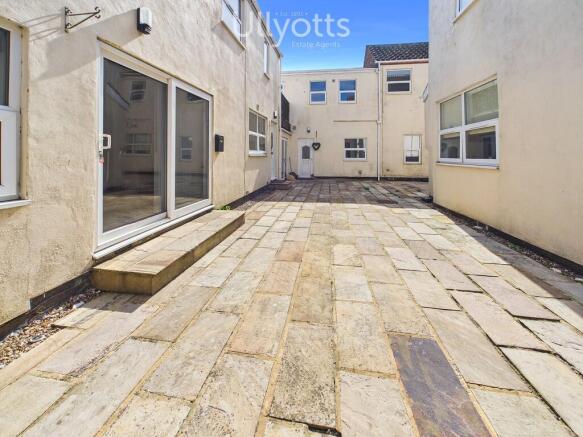 1 bed Ground Flat for sale Image 10