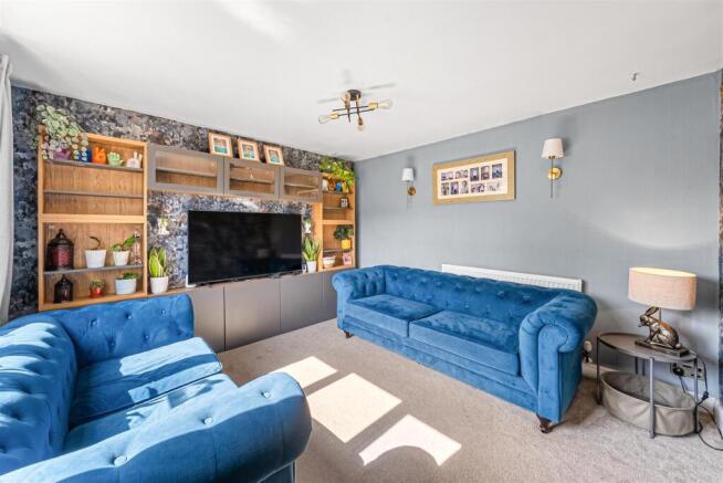 3 bed House for sale Image 6