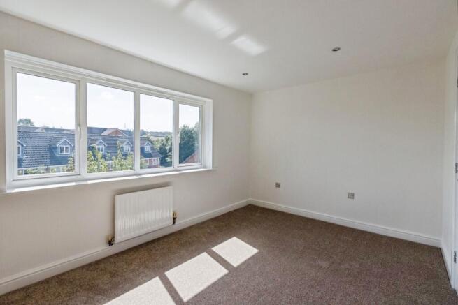 4 bed Semi-Detached for sale Image 12