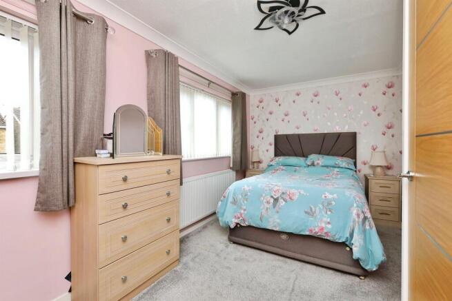 2 bed Semi-Detached for sale Image 5