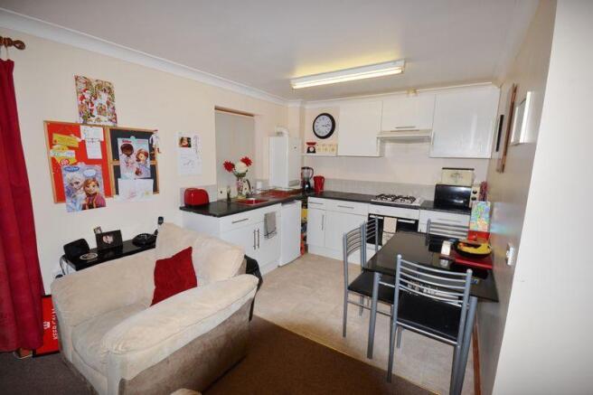 Kitchen/dining area
