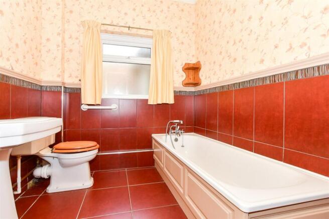 En-Suite Bathroom