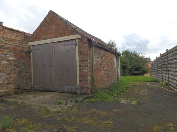 Garage & Rear Garden