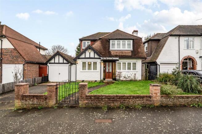 3-bed detached on Berrylands, Surbiton, KT5, £775,000