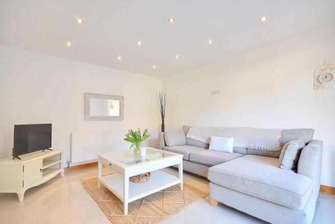 4 bed Detached for sale Image 6