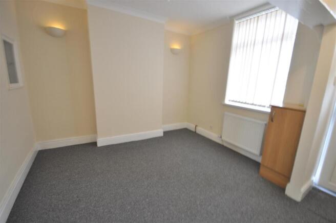 3 bed Terraced to rent Image 7