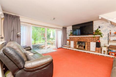 Drudgeon Way, Bean, Dartford, Kent