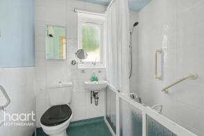 2, Langtry Gardens, Nottingham NG13 8TQ