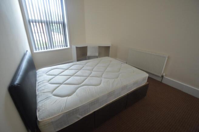 4 bed Terraced to rent Image 7