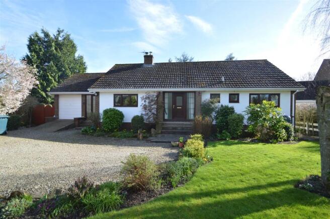 C6554 Whitegates, Stapleton.JPG
