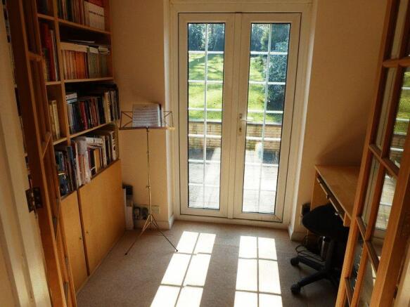 Photo 18
