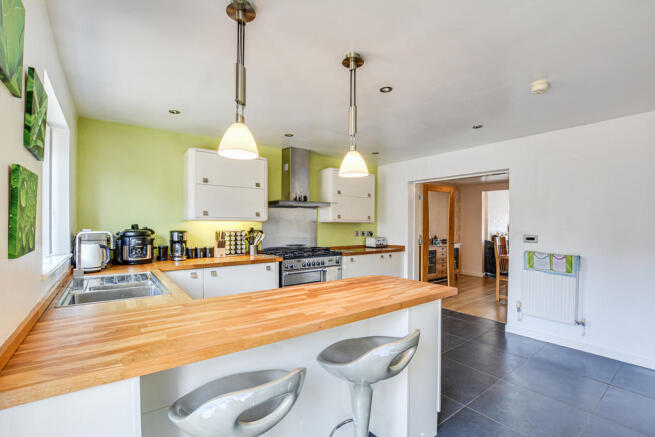 KITCHEN/DINER