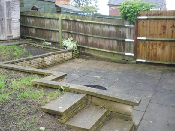 REAR GARDEN (6)
