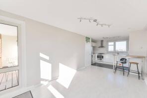 252, Hydethorpe Road, London SW12 0JH