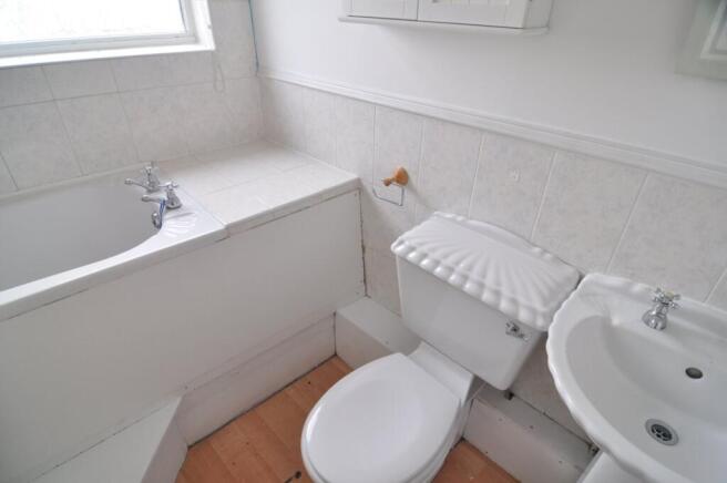 2 bed House to rent Image 4