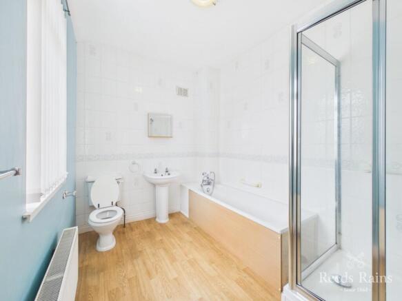 2 bed Terraced to rent Image 9