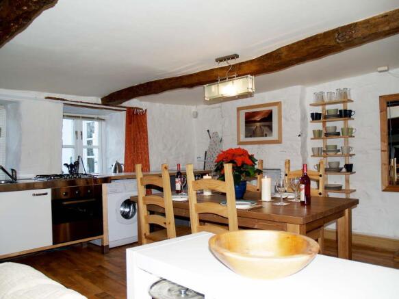 KITCHEN /DINING/LIVI