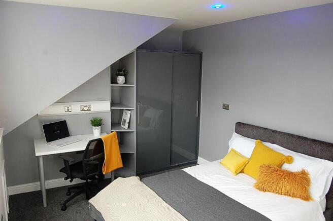2 bed Terraced to rent Image 9