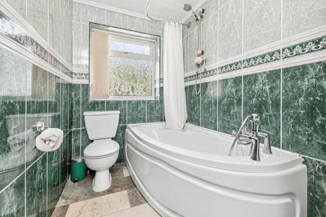 3 bed Semi-Detached for sale Image 6