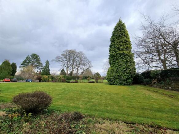 Communal gardens.jpg