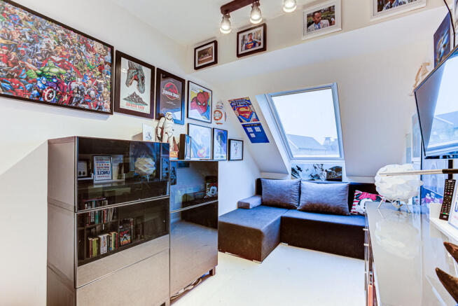 Photo 8