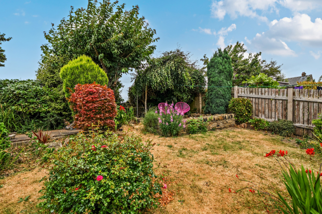 4 bed Detached for sale Image 10