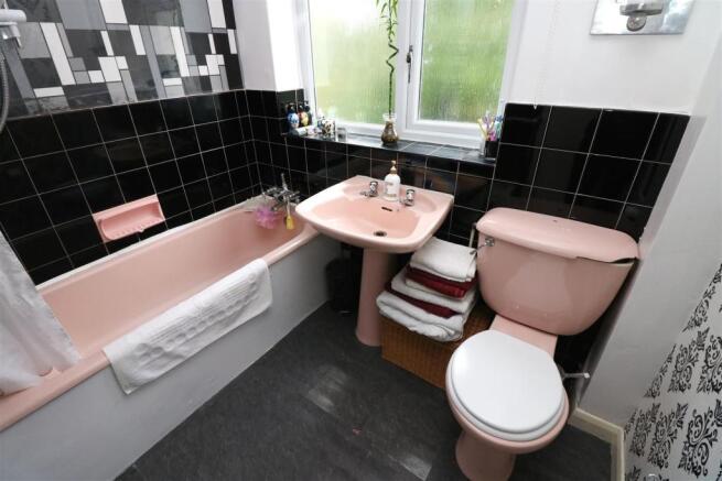 Bathroom.JPG