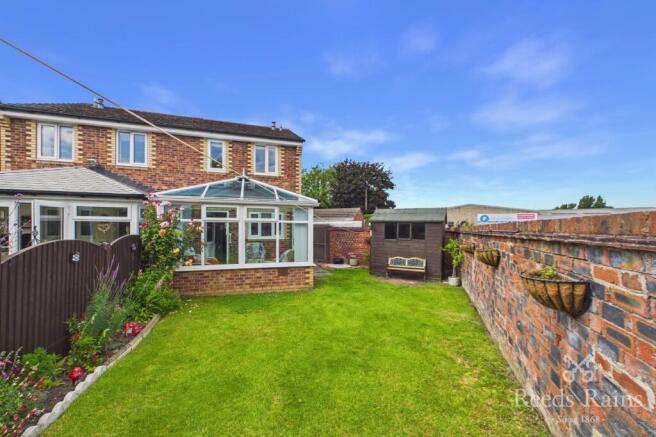 2 bed Semi-Detached for sale Image 6