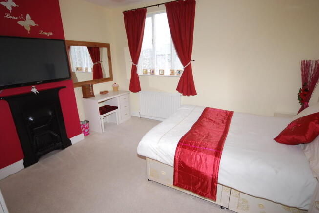 BEDROOM 1