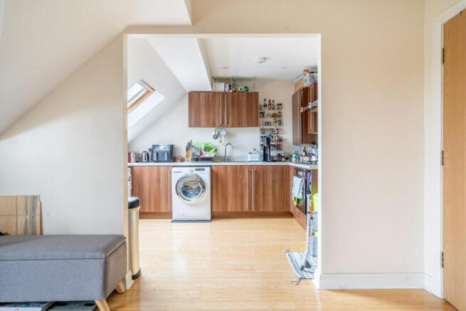 2 bed Apartment for sale Image 6