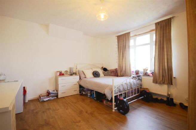 Bedroom 2 Ledbury.JPG