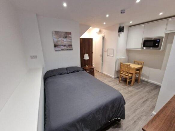 chatsworth-road-nw2-4bl-1063802
